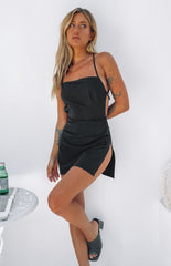https://files.beginningboutique.com.au/Amara+Blackless+Mini+Dress+Black.mp4