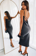 https://files.beginningboutique.com.au/20201216+-+Amaryllis+Dress+Black.mp4