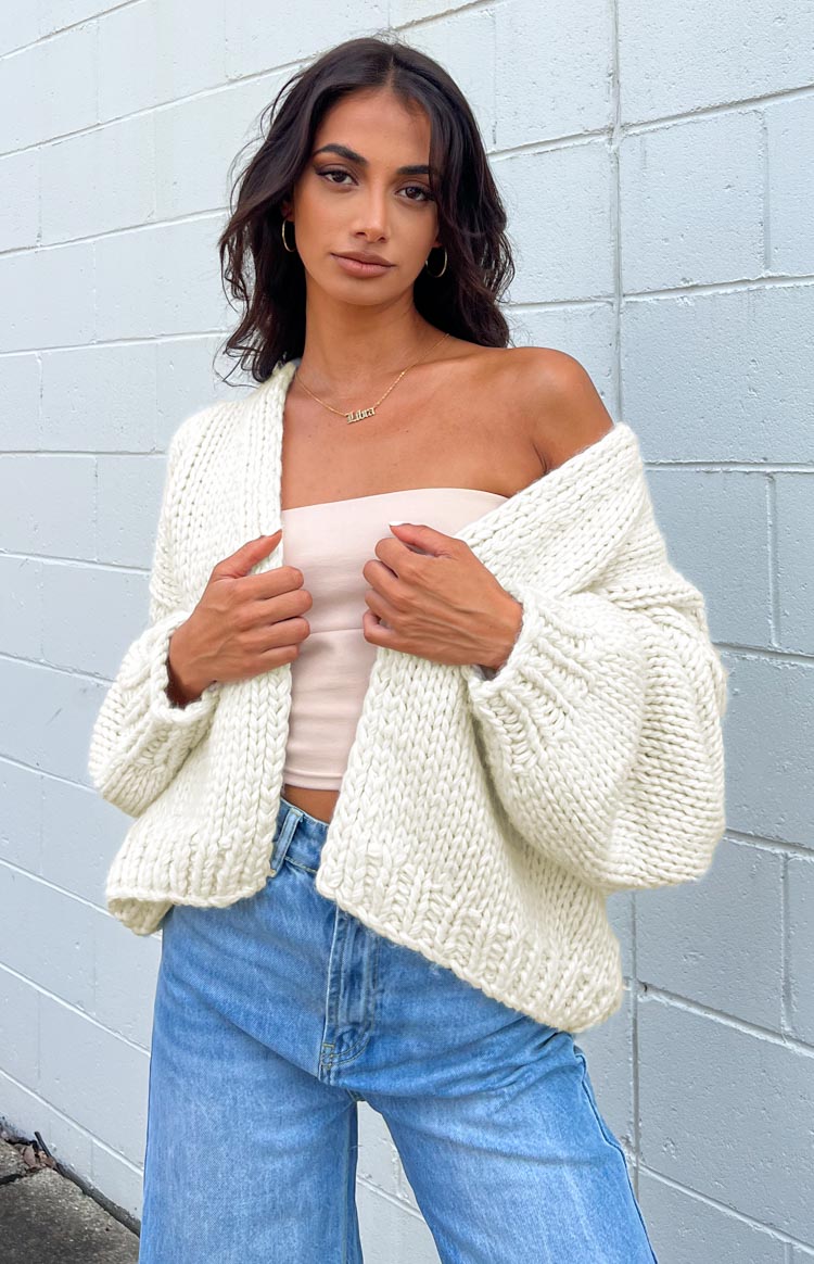 https://files.beginningboutique.com.au/upload-20220228/Bad+Habits+Cream+Knit+Cardigan.mp4