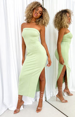 https://files.beginningboutique.com.au/upload-20220330/Bloom+Sage+Strapless+Maxi+Dress.mp4