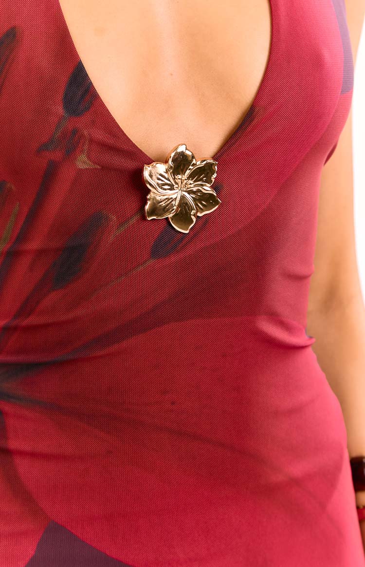 A close-up of our model's chest