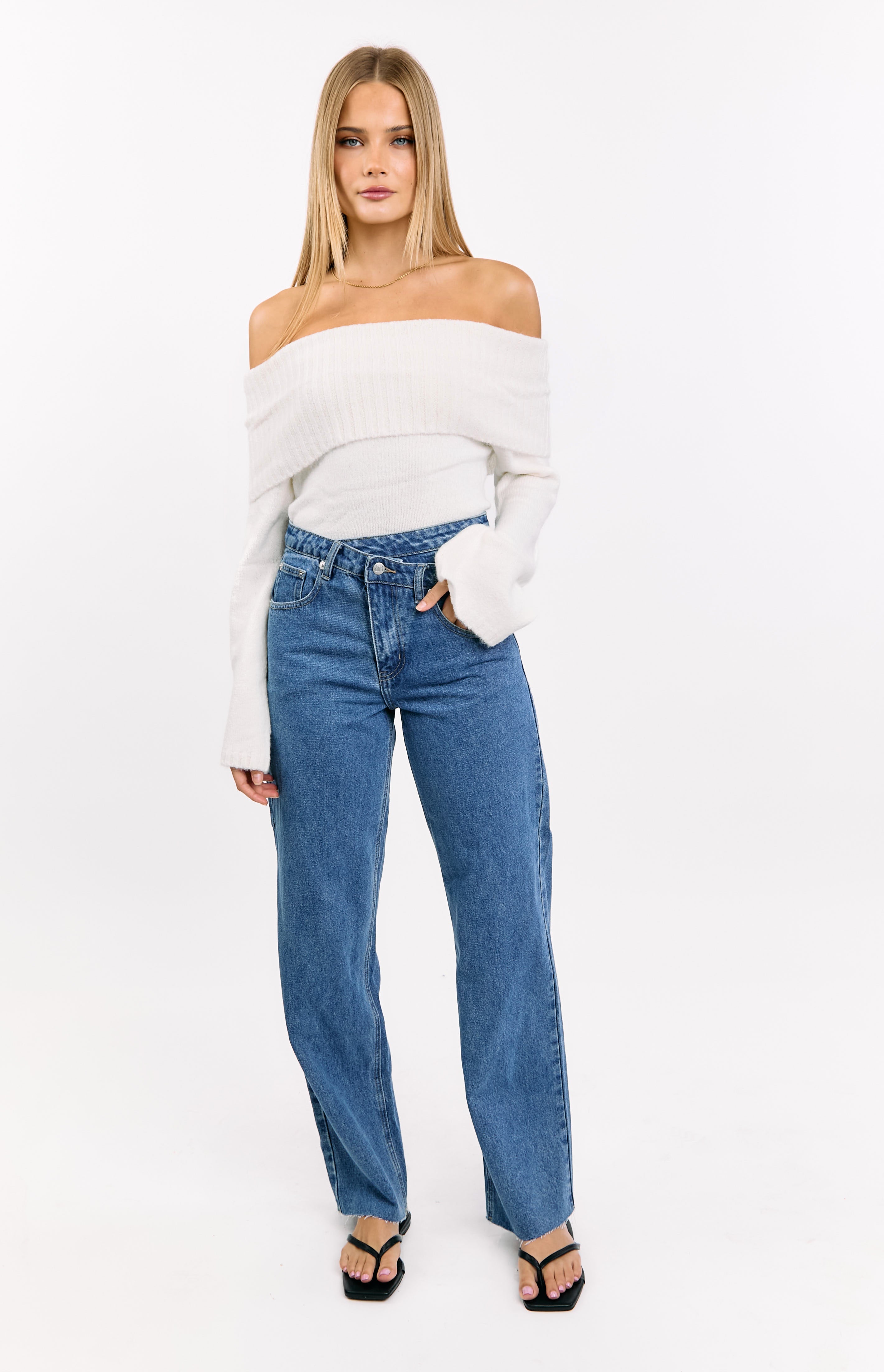Kansis Mid Wash Scallop Pockets Uneven Waist Jeans