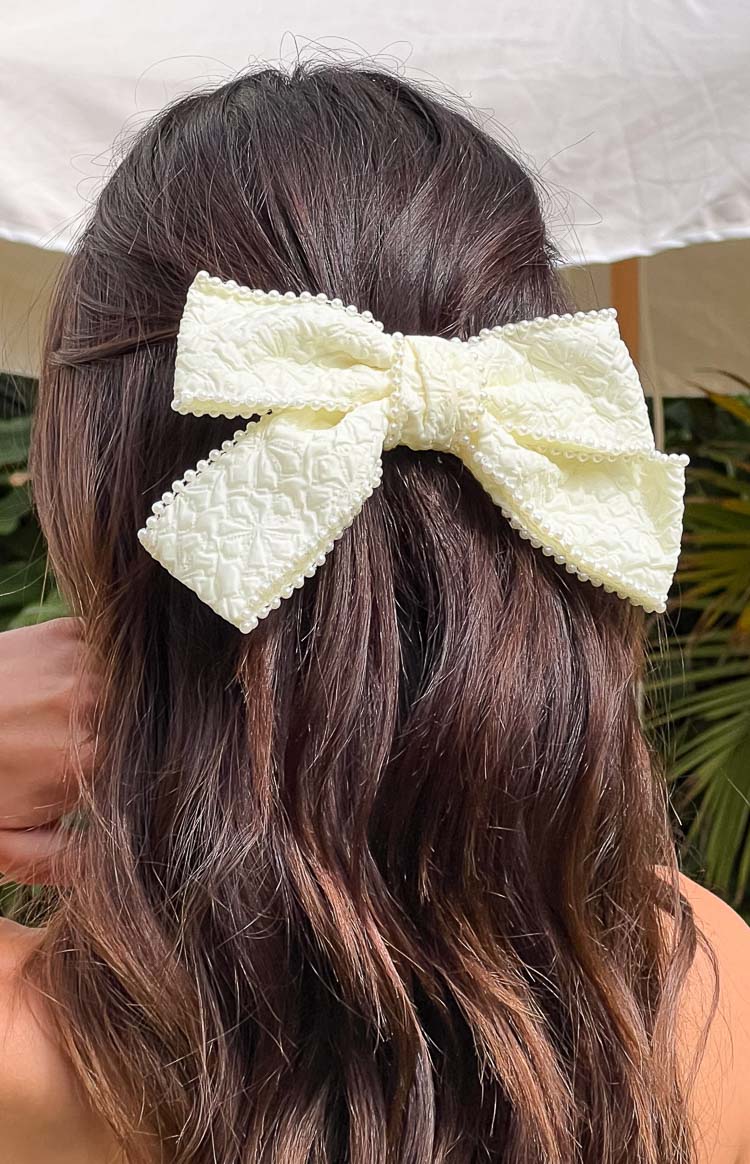 Penelope Cream Bow Hair Clip